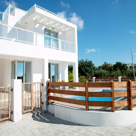 9 Cyprus * Coral Bay